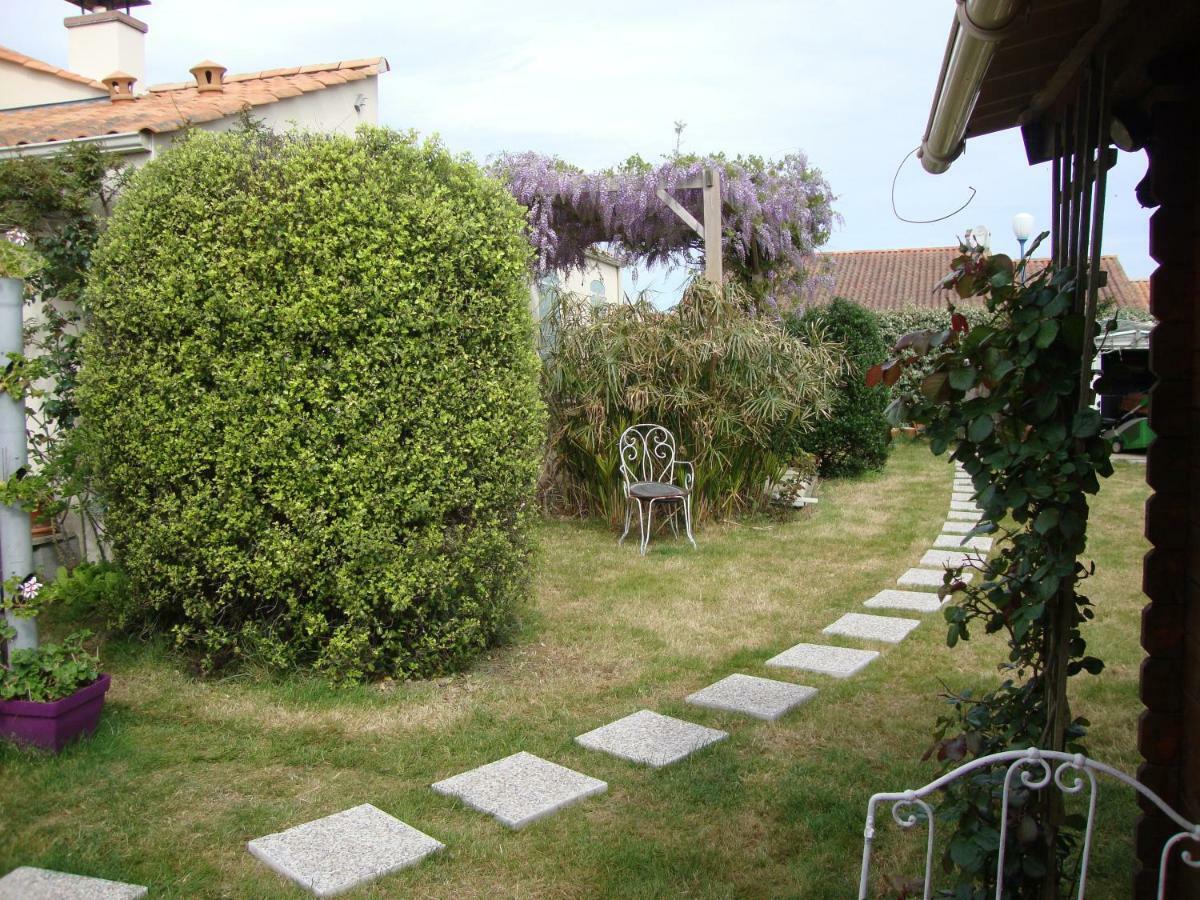 Mer A Pied Vrai Lit Linge Fourni Jardin Бретиньоль-сюр-Мер Экстерьер фото